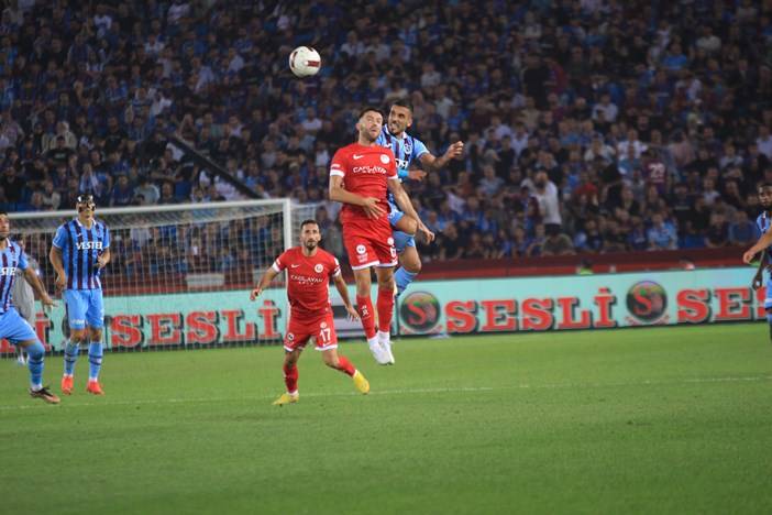 Trabzonspor’un eski futbolcusundan flaş sözler! “Şampiyon olmak istiyorlarsa…” 14